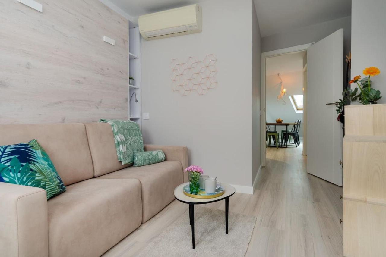 Precioso Atico Con Terraza En El Centro De Madrid Amazing Penthouse In Madrid Center Exterior photo
