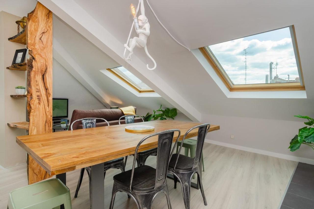 Precioso Atico Con Terraza En El Centro De Madrid Amazing Penthouse In Madrid Center Exterior photo
